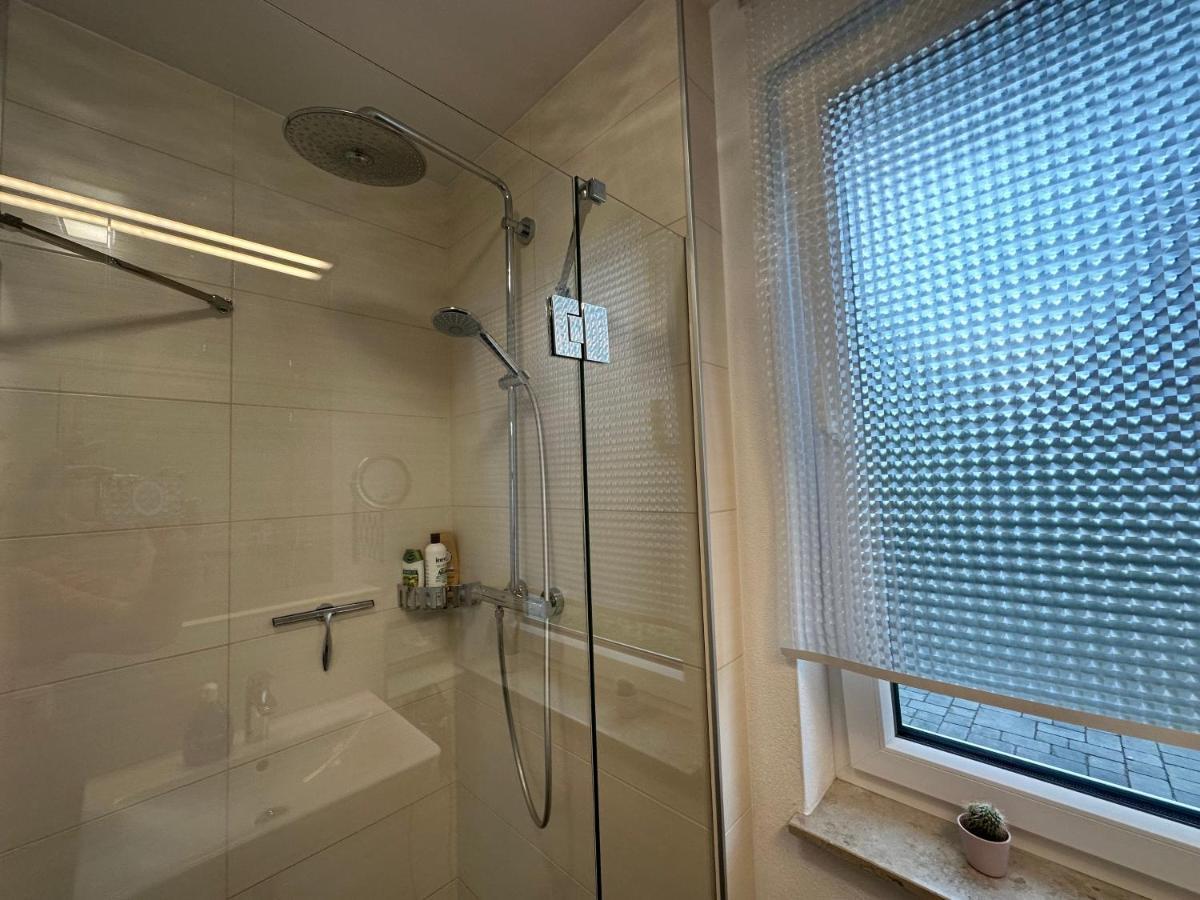 Appartement Traumhafte Haushaelfte Mit Kamin, Garten & Whirlpool à Berlin Extérieur photo